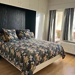 Ruim Appartement Met Zeezicht