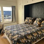Ruim Appartement Met Zeezicht